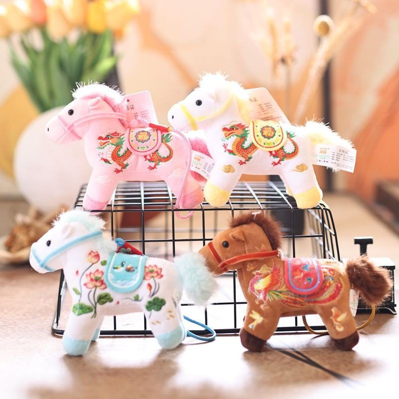 中国风民俗小马挂件毛绒玩具公仔青花瓷马年吉祥物包包挂饰钥匙扣