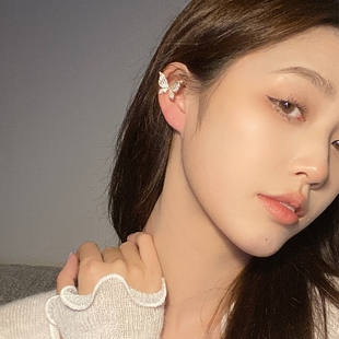 / 铜合金合成锆石耳饰 闪闪蝴蝶满钻耳夹精灵耳女