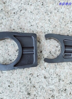 【高品质】管道固定卡箍支座 深灰色UPVC塑料管夹管卡DN15/20/25