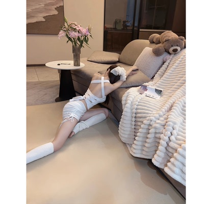 纯欲辣妹白色瑜伽套装女士美背显瘦普拉提训练服绑带运动健身短裤