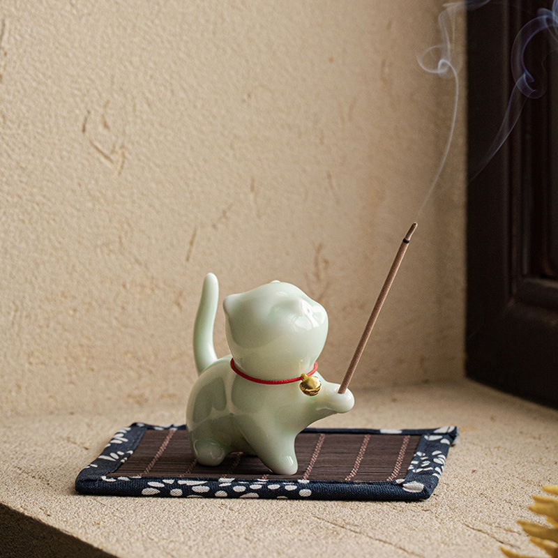 可爱小猫咪陶瓷香薰炉摆件萌猫茶宠笔架家用室内创意香插香座香托