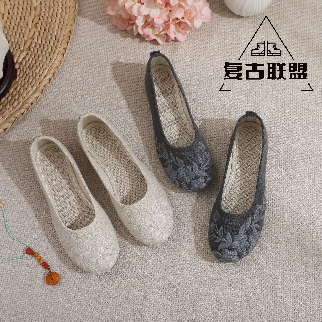 老北京布鞋新款棉麻布鞋女平底汉服鞋绣花女鞋茶艺师古风禅意女鞋