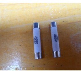 熔断器6*25MM陶瓷保险丝管R057 1A2A3A6A6.3A5A10A20A15A等250V