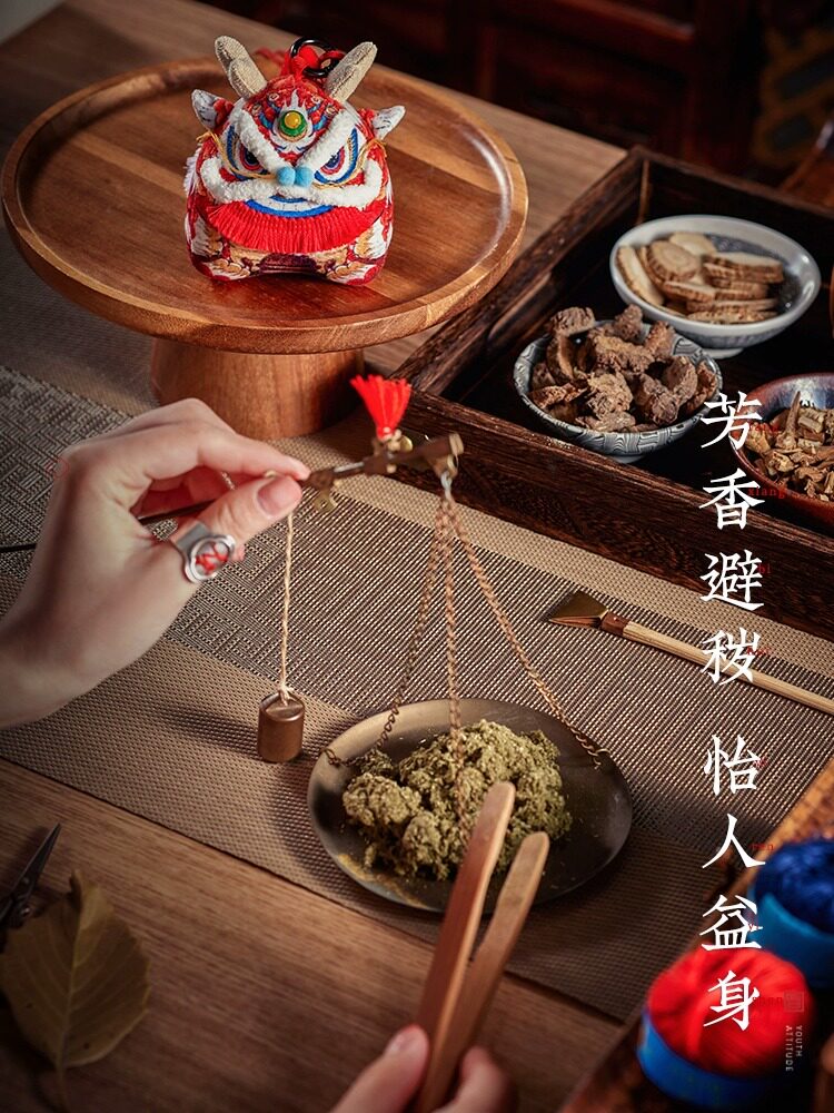 INTERESTING: THE HAND-CREATED DRAGON SHENG NINE SONS HANDMADE SACHETS SACHETS INTANGIBLE CULTURAL HERITAGE BLIND BOXES CAR PENDANTS CHINESE HERBAL MEDICINE