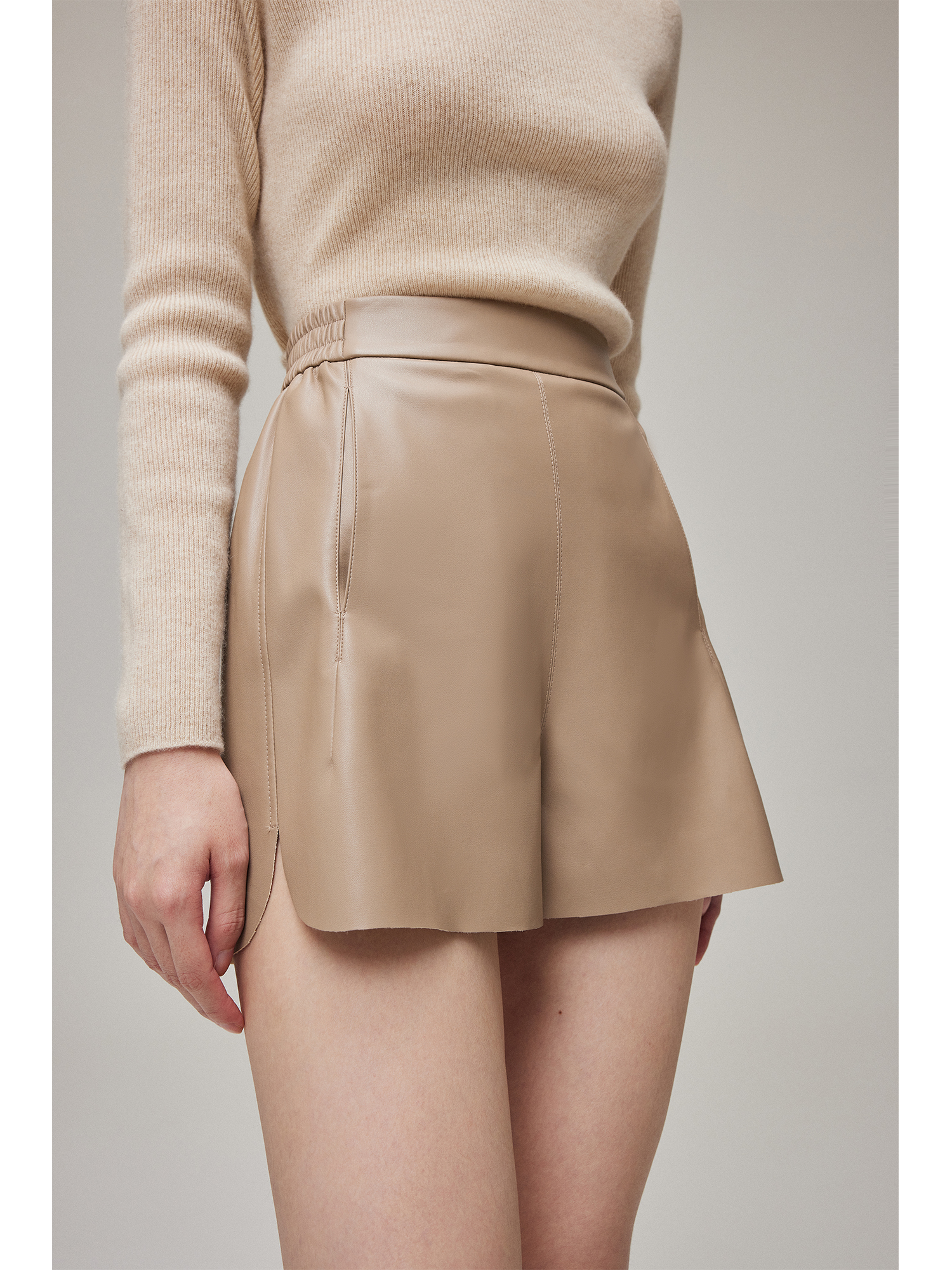 showyee/修野 秋冬bi备 高腰A字 柔软蛋白皮百搭松紧腰万能皮短裤