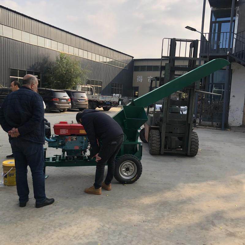 22马力柴油移动树枝削片机 木屑锯末生物质食用菌包装分离粉碎机