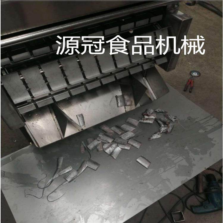 供应刀鱼切段机连续式带鱼切断切块机分段机不锈钢带鱼段切割机器
