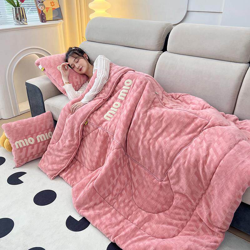 简约现代冬季加厚加绒抱枕被子两用午睡牛奶绒汽车载靠枕空调被子