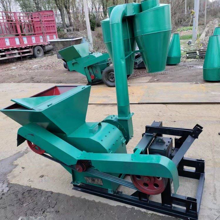 牛羊饲料牧草除尘粉碎机 自动进料多功能碎草机 拖拉机带粉糠机