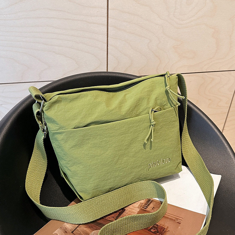 外贸休闲斜挎包女新款轻便女包大容量单肩包百搭帆布包妈妈包夏季