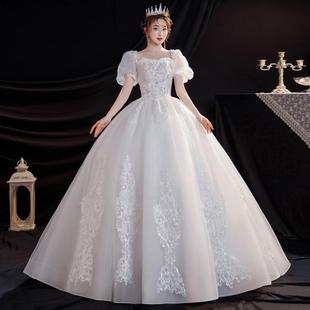 Wedding dress for bride with long tail simple and elegant