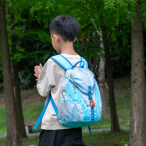 户外儿童旅游背包轻便出游双肩包
