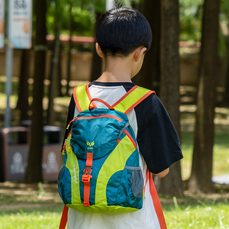 户外儿童外出轻背包旅游书包春游