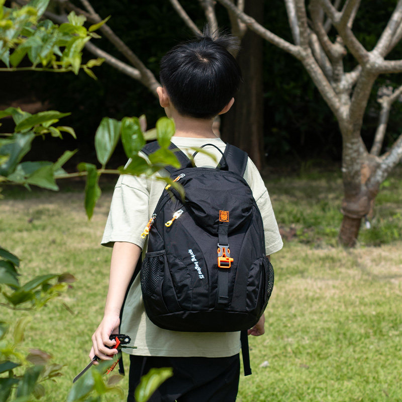 儿童户外秋游小背包小学生出游登山双肩包运动休闲男孩外出旅游包