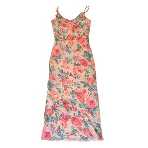 她来了 温柔碎花连衣裙2022年夏季显瘦吊带裙防晒雪纺气质两件套