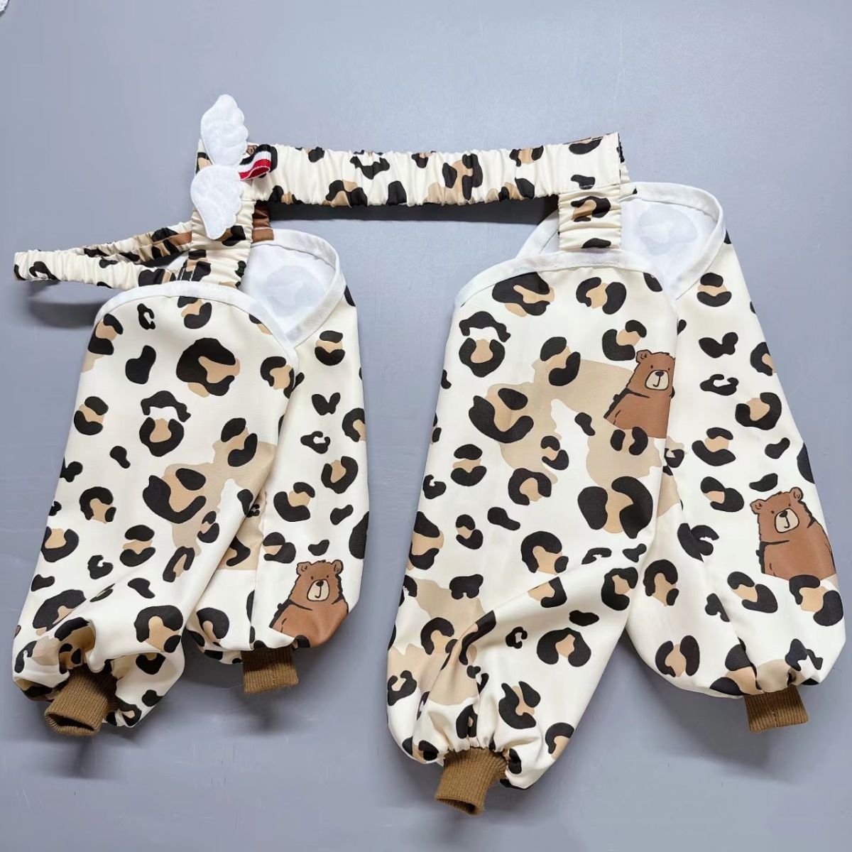 狗狗防尘裤遛弯裤春夏防脏牛奶卡通轻薄四脚裤腿套小型犬春夏服