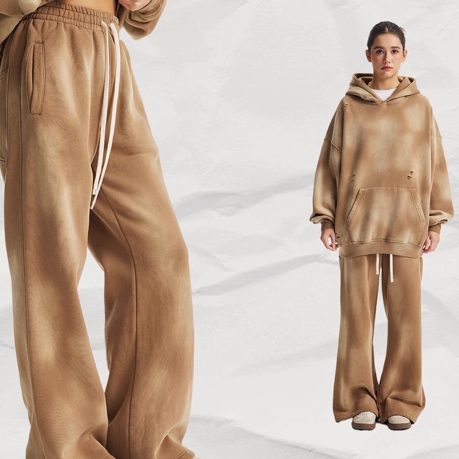 Solid color loose flared men's sweatpants 纯色宽松喇叭卫裤男
