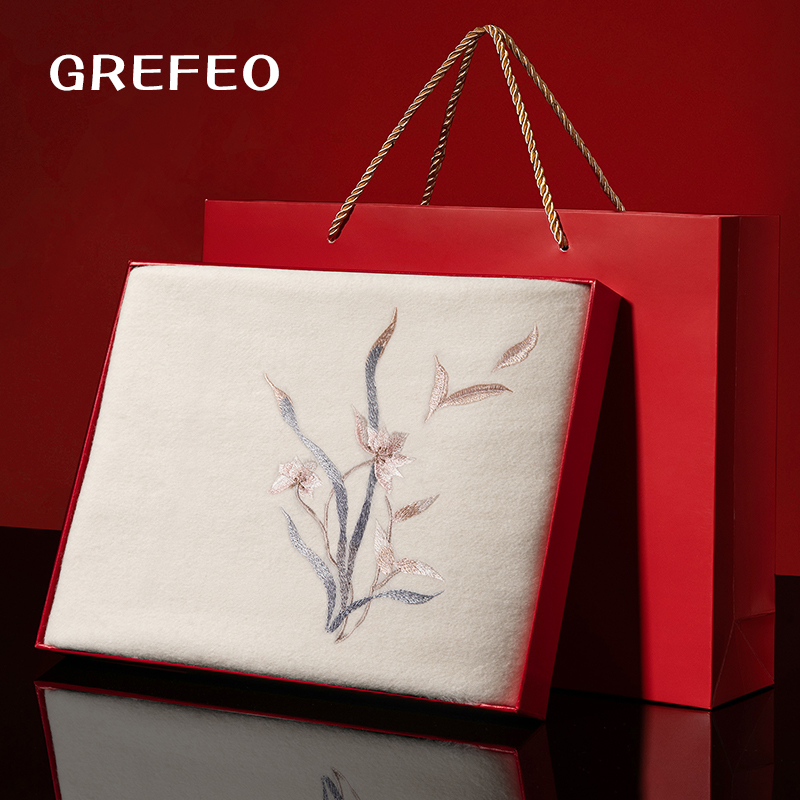 100%刺绣羊毛围巾   精美礼盒包装