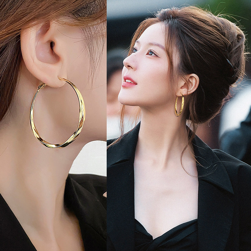 高级简约精致耳环女新款独特气质时尚超好看耳钉漂亮夸张金色耳饰 - yetpb旗舰店出品