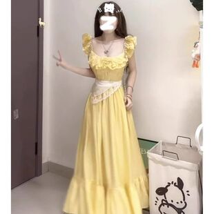 在逃公主裙子收腰气质高级感法式甜美黄色小飞袖连衣裙女夏季新款