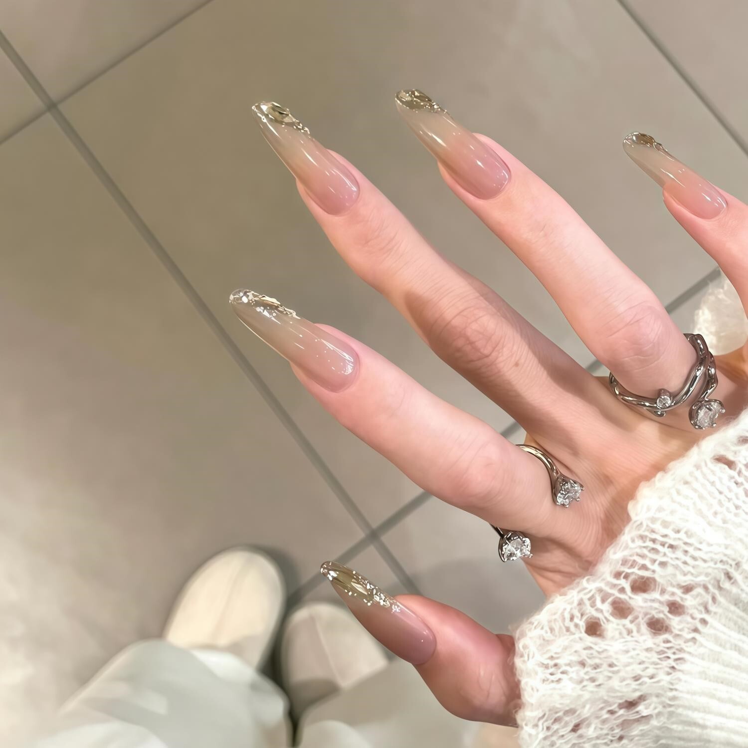 【指尖香槟钻】纯手工穿戴美甲图片