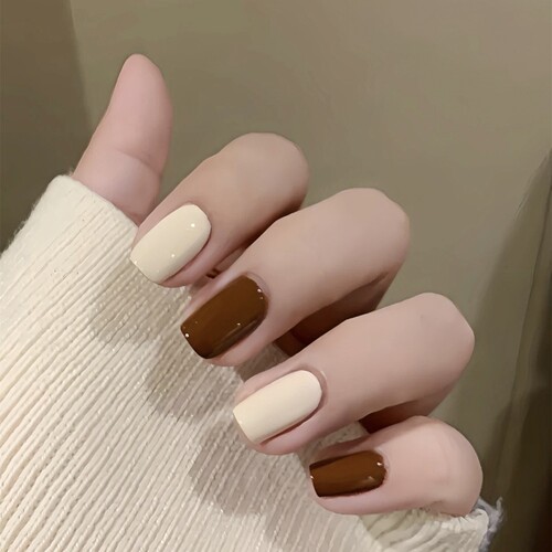 奶白棕色纯色手工穿戴甲