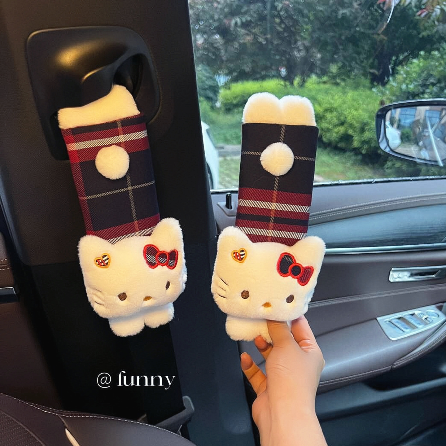 甜酷风KT安全带护肩套汽车载内装饰品摆件头枕腰靠女生车饰高级感