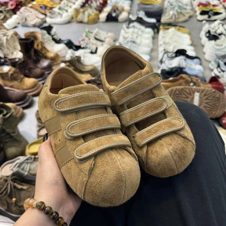 厚底贝壳头板鞋女2025新款秋季蠢萌大头面包鞋子百搭平底休闲女鞋