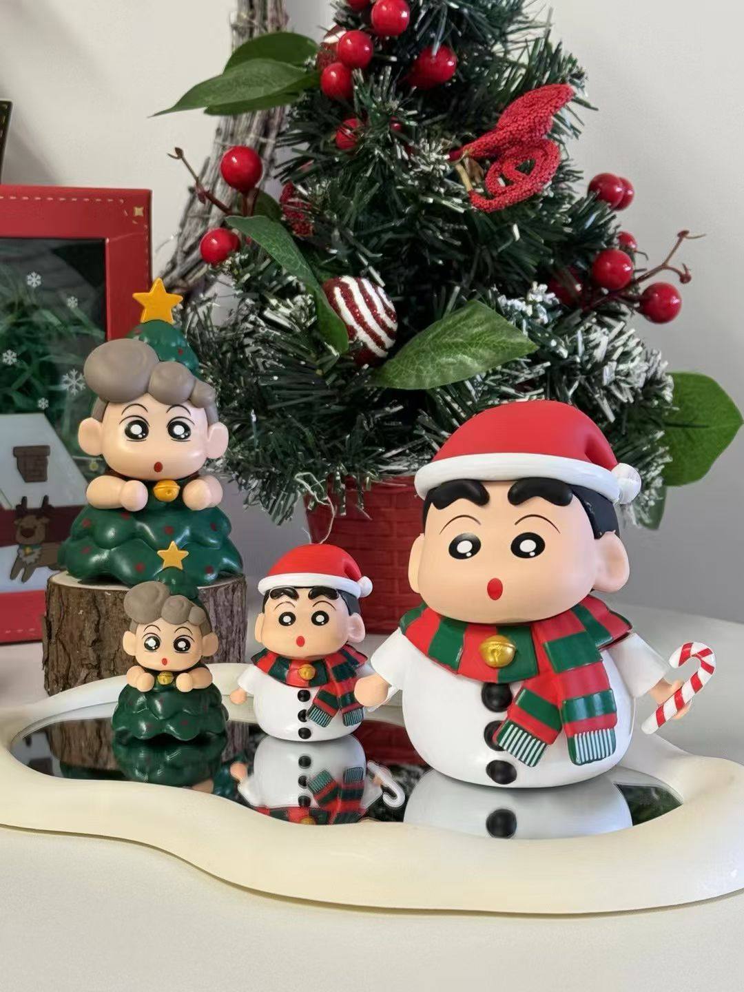 圣诞限定蜡笔小新圣诞树小葵雪人小新可爱公仔手办桌面摆件礼物