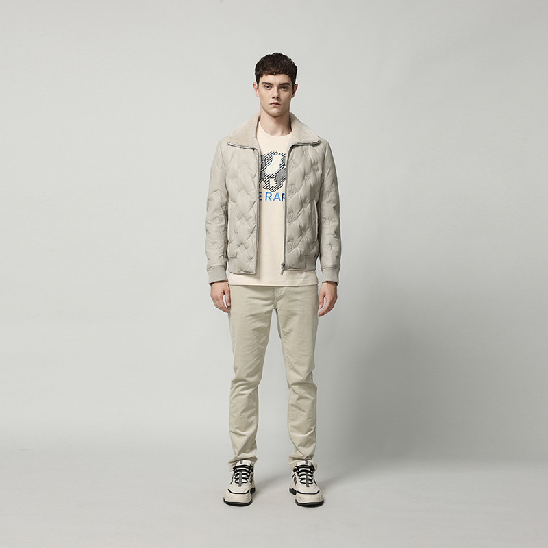 威雅皮衣RARE浅卡其满版翻领