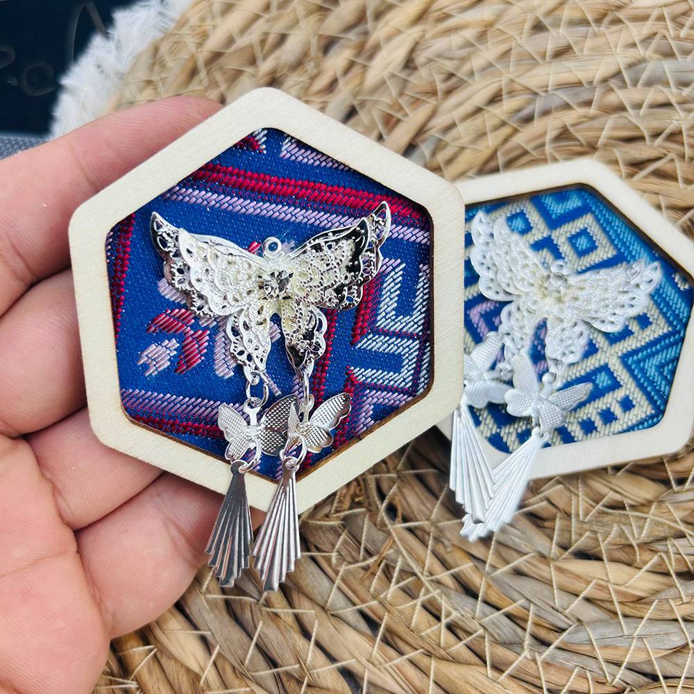 六边形壮锦蝴蝶手工冰箱贴