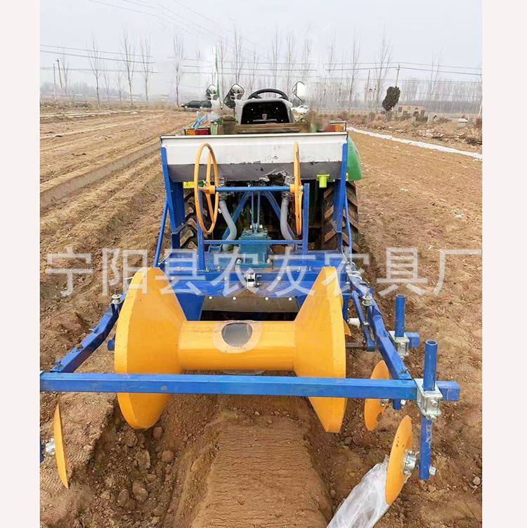 红薯起垄覆膜机110型烤烟盖膜机旋耕施肥滴灌铺膜机单垄喷土式