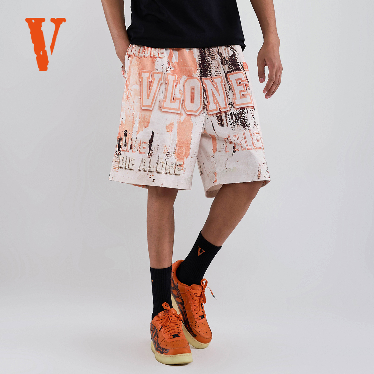 VLONE 涂鸦LOGO标语满印 针织宽松短裤 男女同款