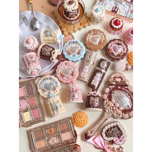 唇冻腮红大礼盒甜心瑕粉饼手持遮彩刷盘小熊挂件花眼影盘点镜知晓