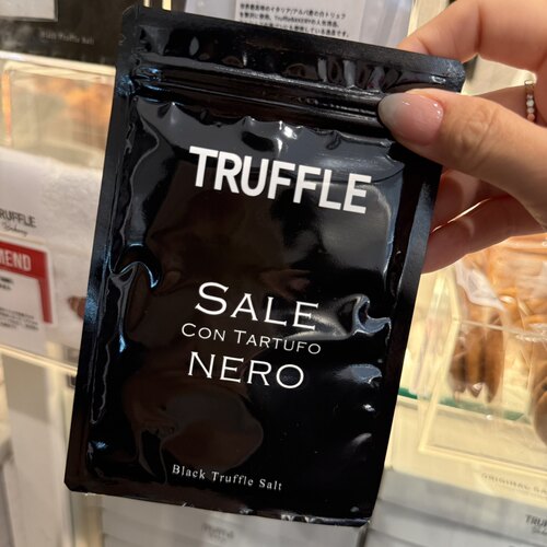 日本直邮满200包邮 黑松露面包店 truffe  黑白松露盐  面包干