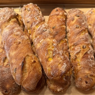 日本直邮满200包邮 北海道 coron 玉米法棍 生鲜到手变质不负责