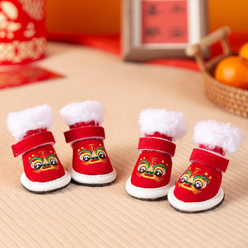 狗狗鞋子唐鞋新年小型犬鞋套泰迪比熊外出不掉脚保暖宠物脚套博美
