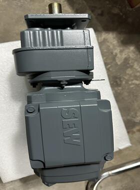 SEW减速机RF07 DRN63M4