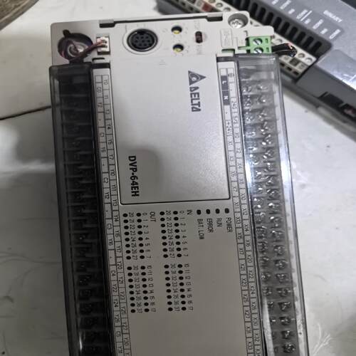 （设备配件）台达PLC。dvp64eh00r2,dvp04ad-h2两个