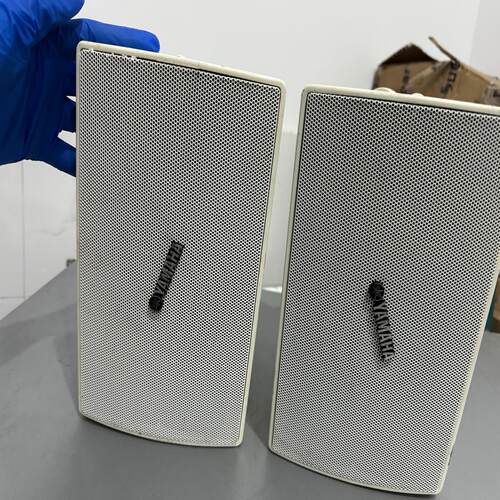 雅马哈VS4，时尚壁挂影箱一对，成色如下图实拍，看好拍下，二