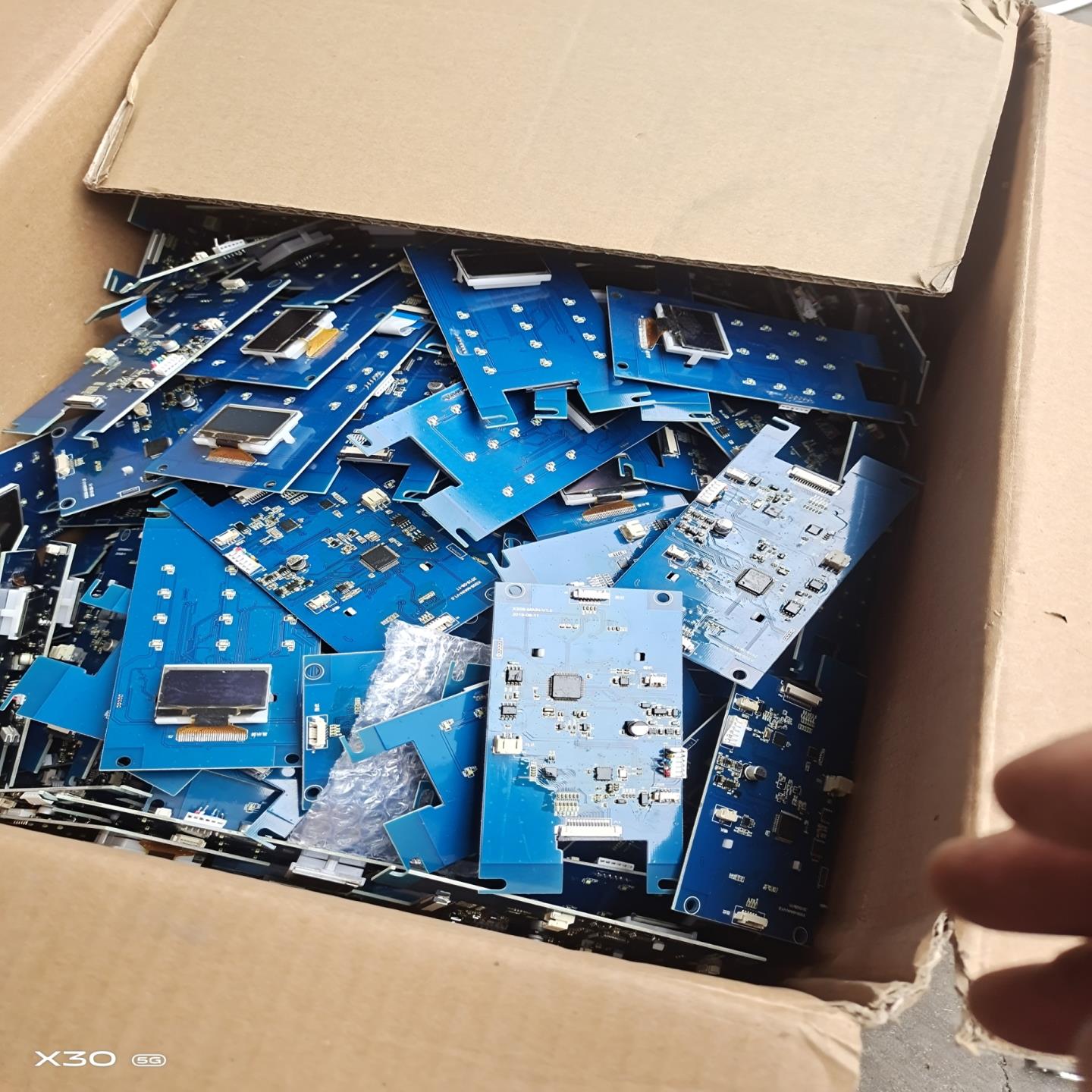 [德峰]cy8c4014lq STM32F051R8T6 有六百片左