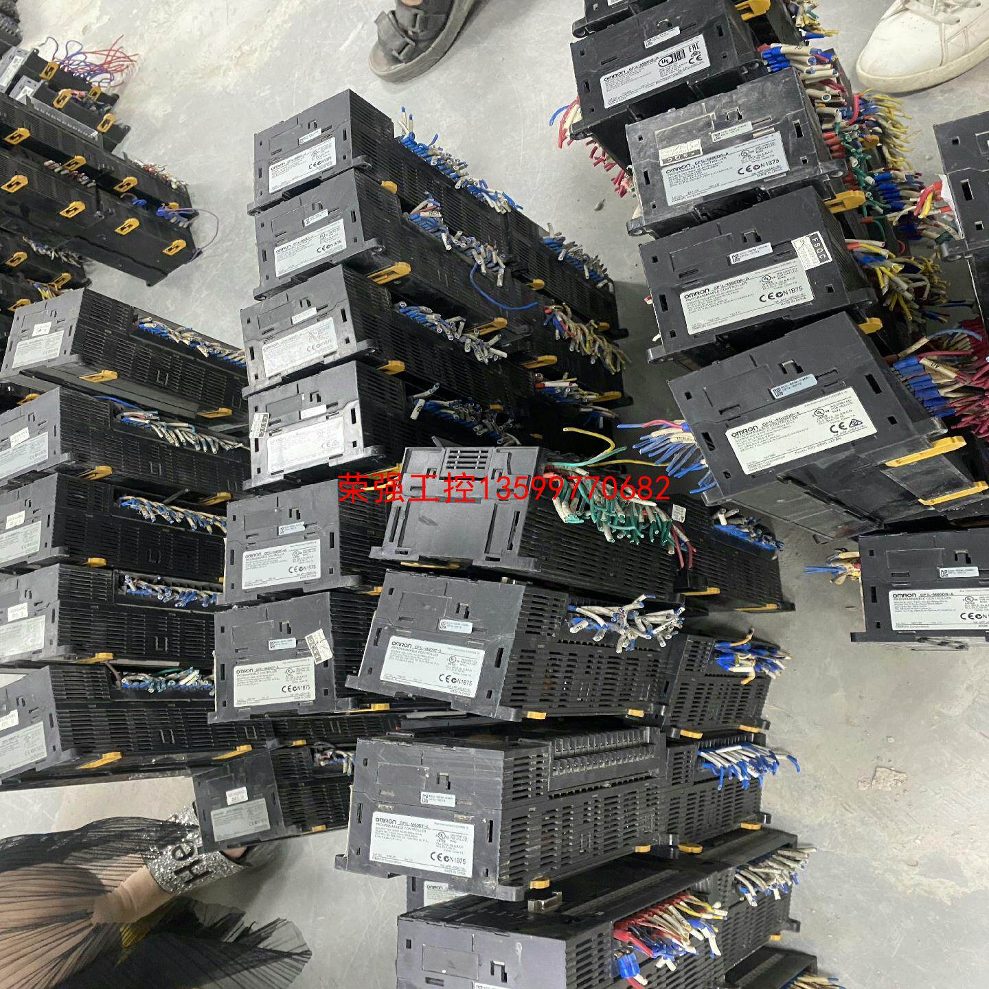 【荣强工控】欧姆龙PLC CP1L-M60DR-A