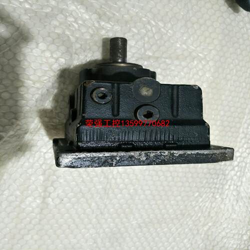 【荣强工控】LENZE电机减速头 GST05-1SVCR071C03