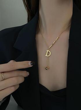 梵可亚宝官网D字母项链饰品
