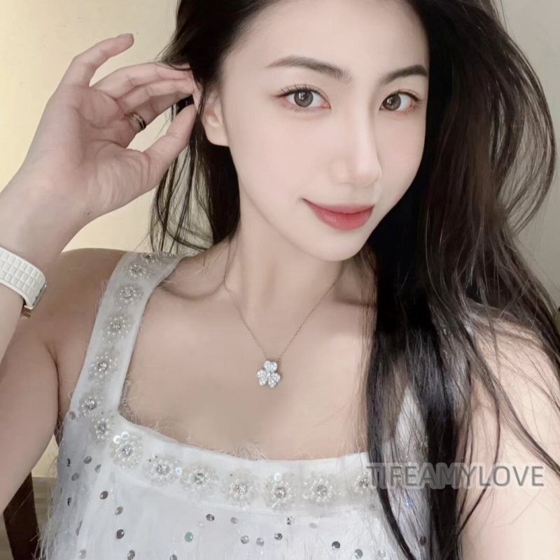 梵可亚宝官网18K三叶草花瓣项链