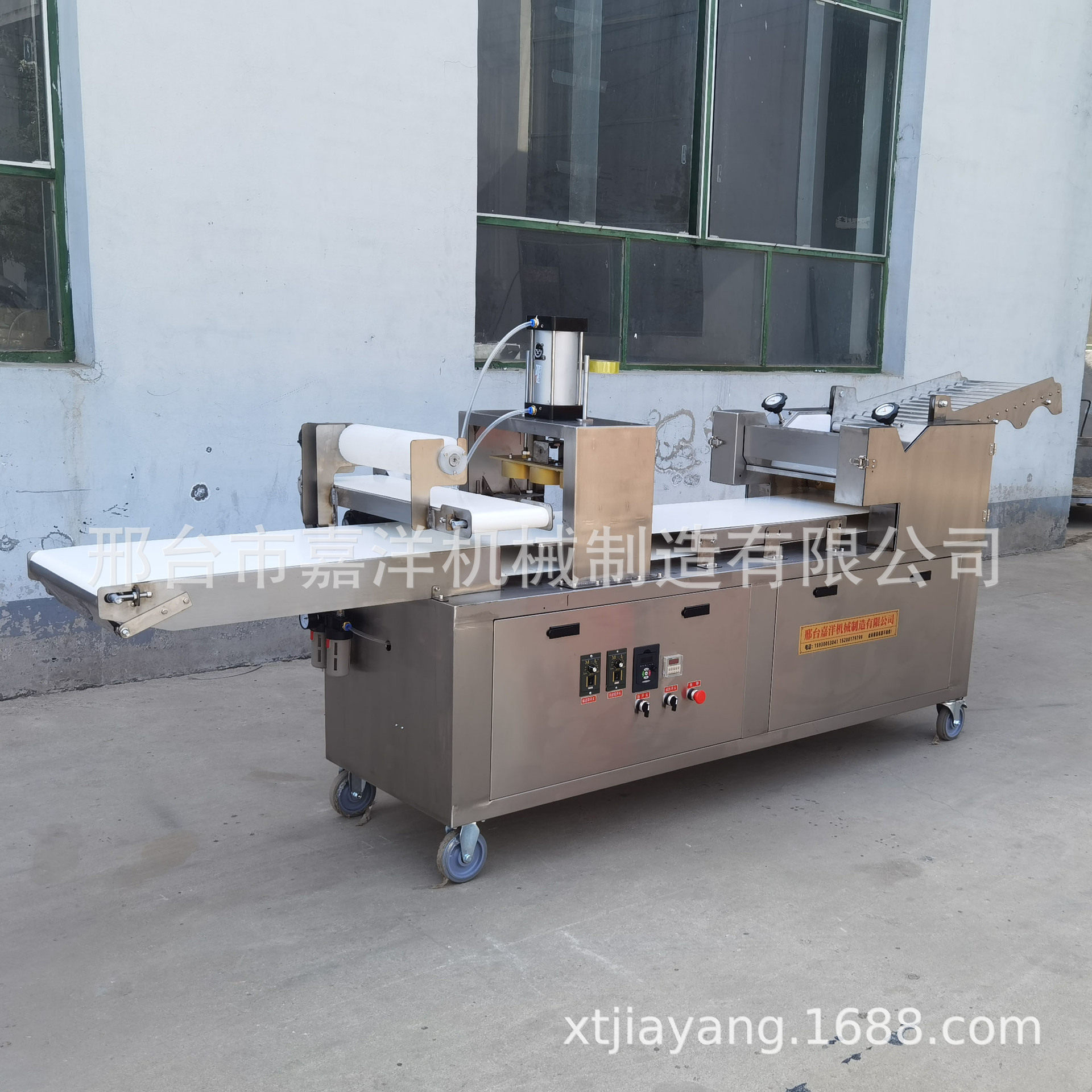 厂家直供白吉饼机 仿手工白吉馍成型机 多功能馕饼机