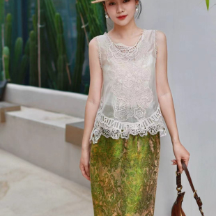 馨菲26年夏上新复古蕾丝拼接无袖 含5真丝 背心 X320234 短款