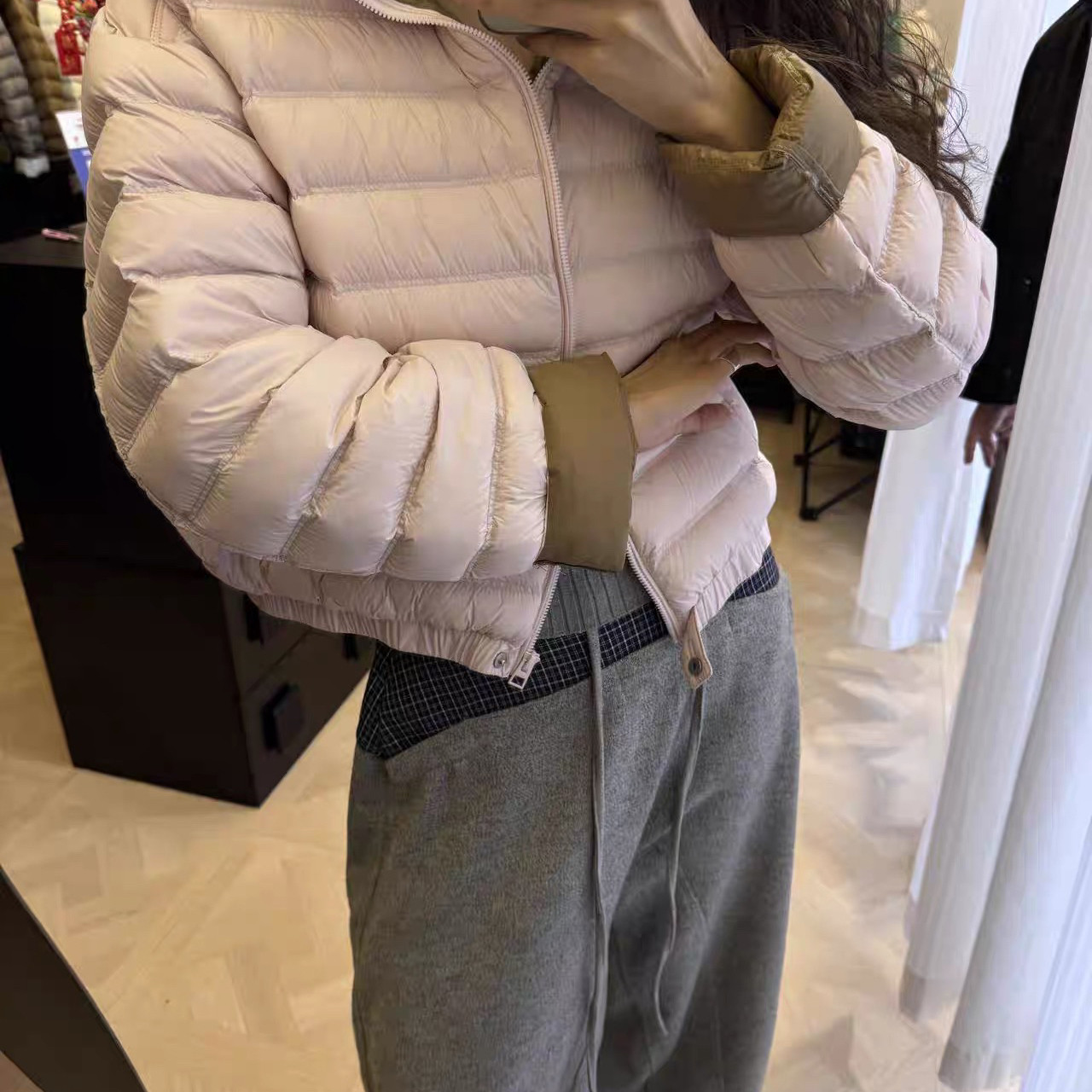 馨菲2025新款立领排骨撞色设计短款新国标保暖羽绒服外套h968