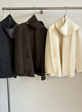 馨菲排扣显瘦羊毛外套(配围巾可拆卸)（含100羊毛）M801