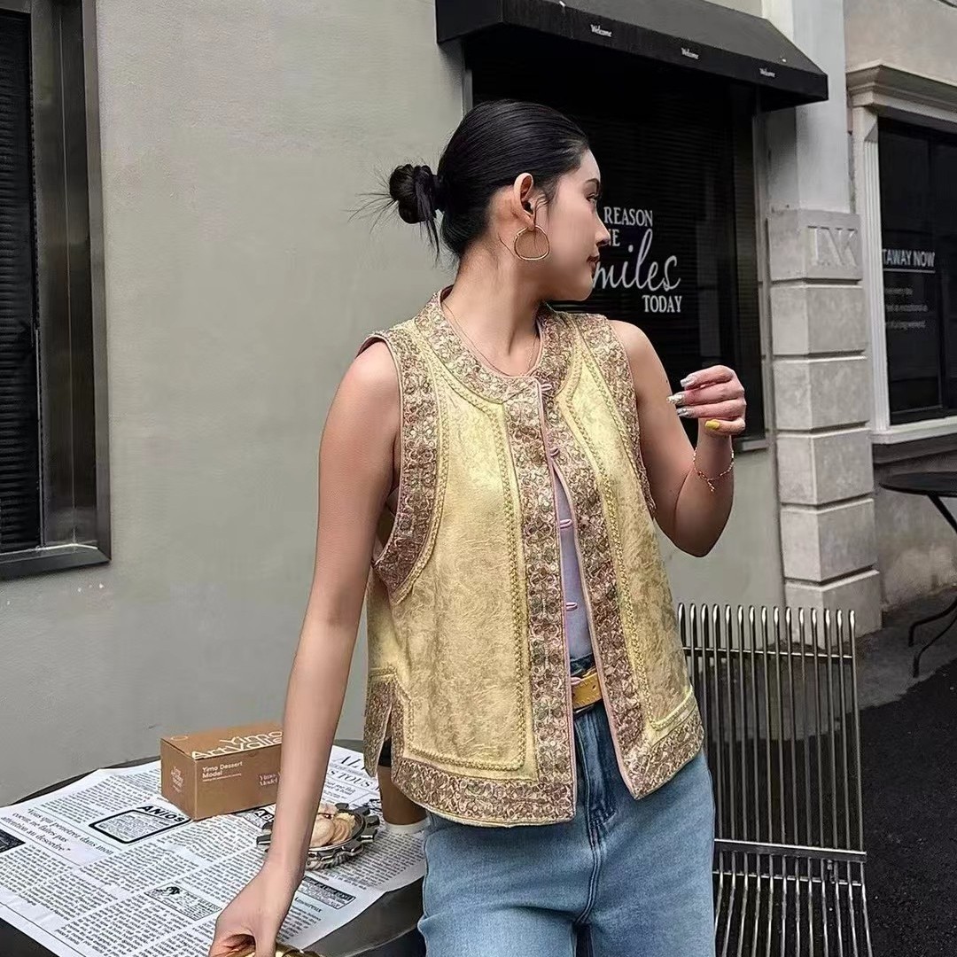 馨菲小众风马甲新款民族风新中式亮片钉珠钮扣马甲马甲ww26183,女装/女士精品,马夹,淘宝优惠券,粉丝福利购,淘宝优惠卷